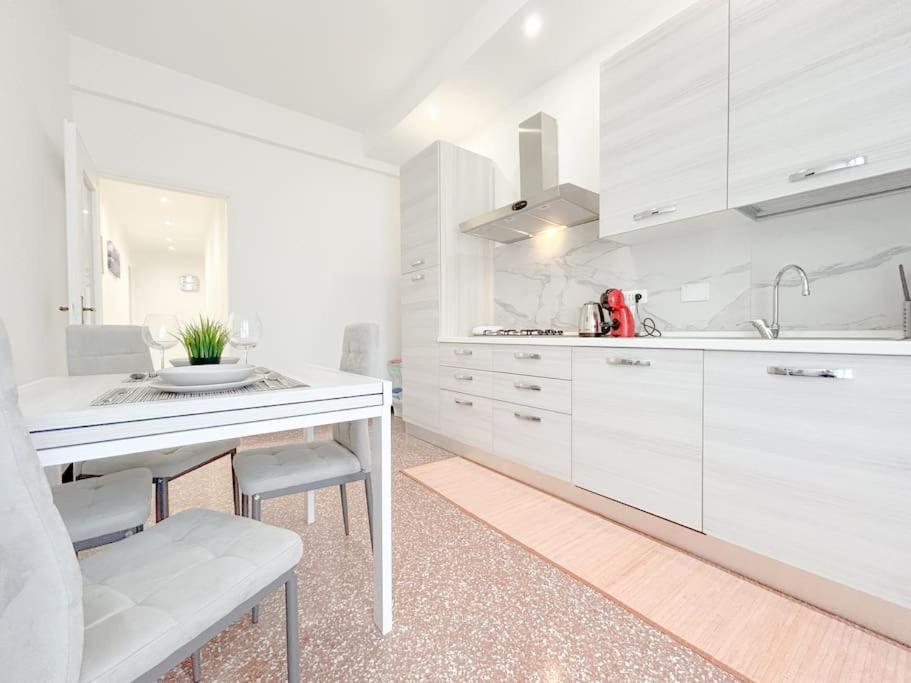 Elegant Apartment - Wifi - Smart Tv - Netflix Genua Exteriör bild